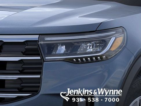 New 2026 Ford Explorer Active RWD image 18