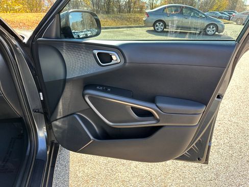 Used 2024 Kia Soul EX image 14