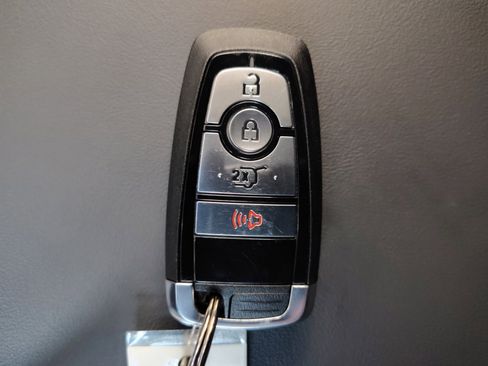 Used 2025 Ford Explorer Active image 32