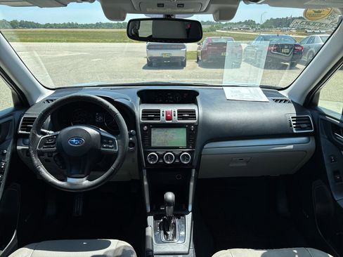 Used 2016 Subaru Forester 2.5i Touring w/ Eyesight & Navigation System image 12