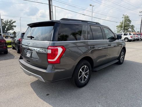 Used 2021 Ford Expedition XLT RWD image 5