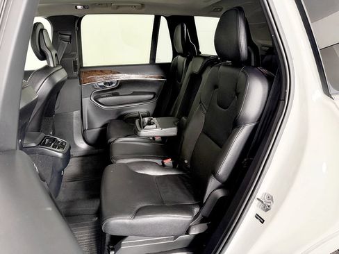 Used 2018 Volvo XC90 T6 Momentum w/ Momentum Plus Package AWD/4WD image 41