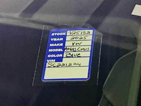 New 2025 Volkswagen Atlas Cross Sport SE image 24