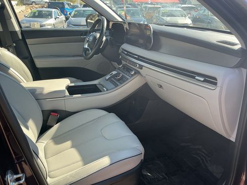 Used 2024 Hyundai Palisade SEL w/ Premium Package AWD/4WD image 14
