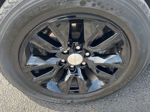 Used 2022 Chevrolet Silverado 1500 Custom w/ Safety Confidence Package image 10