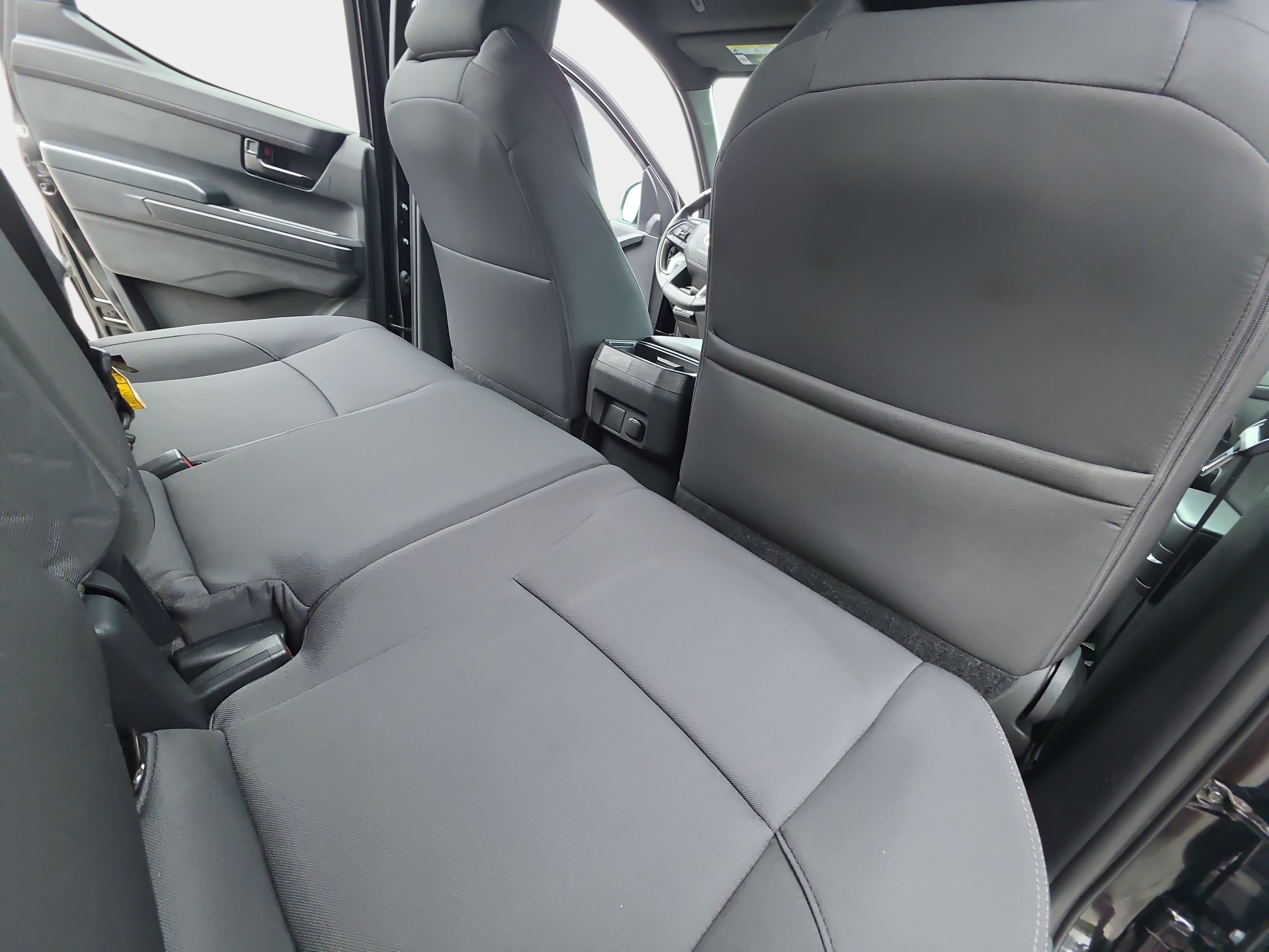 Used 2024 Toyota Tacoma SR5 AWD/4WD image 11
