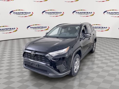 Used 2022 Toyota RAV4 XLE w/ Convenience Package AWD/4WD image 1