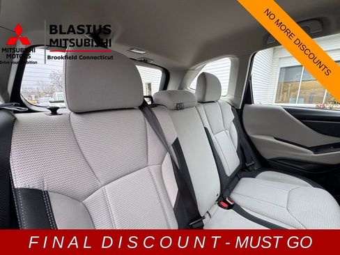 Used 2022 Subaru Forester Base image 11