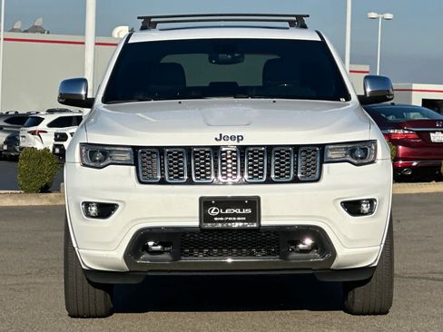 Used 2017 Jeep Grand Cherokee Overland image 10