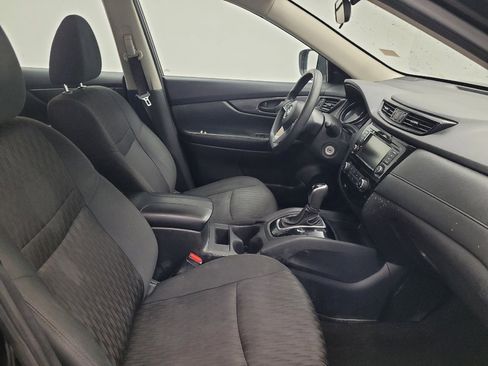 Used 2020 Nissan Rogue S image 21