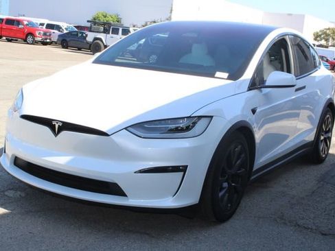 Used 2023 Tesla Model X AWD/4WD image 6
