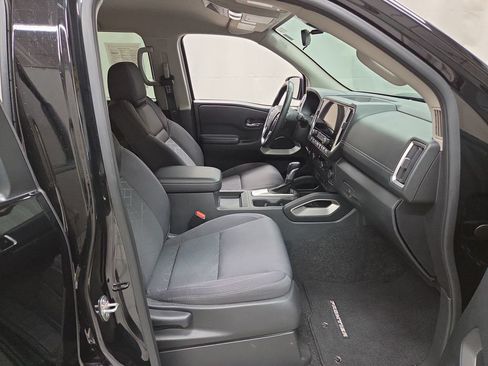 Used 2025 Nissan Frontier SV w/ SV Convenience Package AWD/4WD image 12