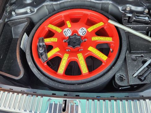 Used 2012 Volkswagen Touareg Executive image 39