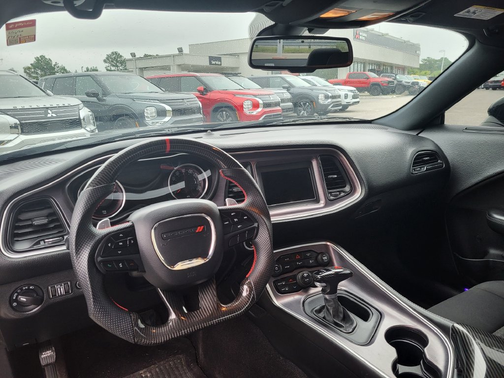 Used 2018 Dodge Challenger SXT RWD image 2
