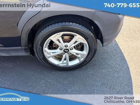 Used 2023 Hyundai Kona SEL AWD/4WD image 12
