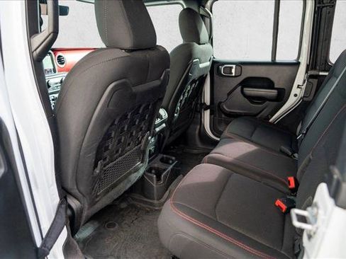 Used 2022 Jeep Wrangler Unlimited Rubicon w/ Safety Group image 20