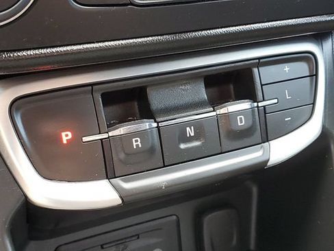 Used 2022 GMC Terrain SLE w/ Driver Convenience Package FWD image 21