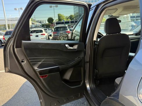 Used 2021 Ford Escape SE w/ SE Sport Appearance Package FWD image 26