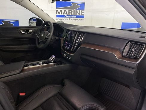 Used 2023 Volvo XC60 B5 Ultimate w/ Climate Package AWD/4WD image 35