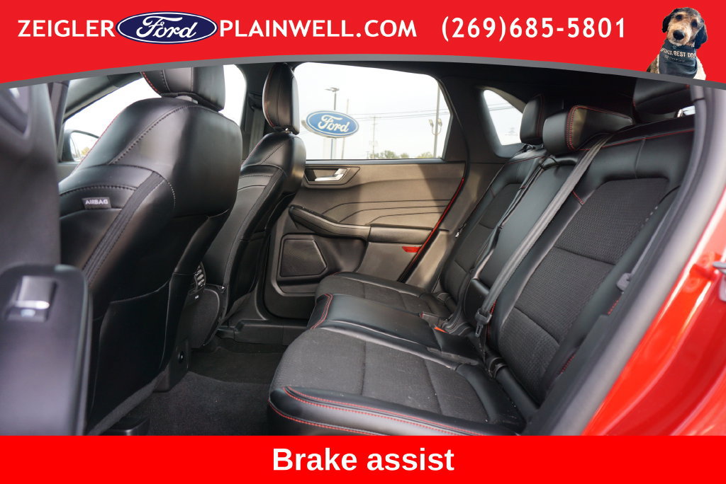 Used 2024 Ford Escape ST-Line w/ Tech Pack #1 AWD/4WD image 12