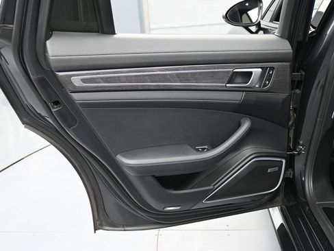 Certified 2023 Porsche Panamera 4 Platinum Edition image 23