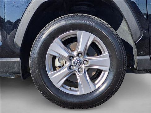 Used 2025 Toyota RAV4 XLE FWD image 24