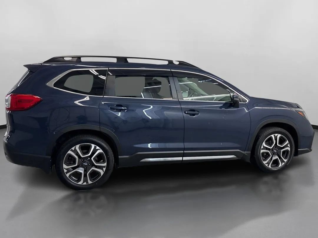 Used 2023 Subaru Ascent Limited AWD/4WD image 11