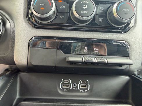 Used 2024 RAM 1500 Laramie RWD image 45