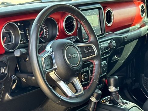 Used 2022 Jeep Gladiator Rubicon w/ Cold Weather Group image 18