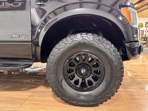 Used 2012 Ford F150 Raptor w/ Raptor Luxury Pkg image 4