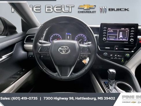 Used 2021 Toyota Camry SE image 5