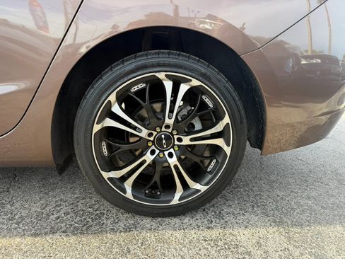 Used 2019 Chevrolet Cruze LS FWD image 15