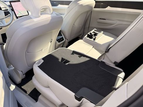 New 2025 Volvo EX90 Ultra AWD/4WD image 33