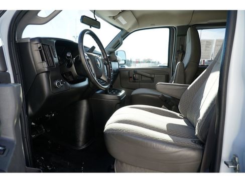 Used 2017 Chevrolet Express 2500 LS image 21