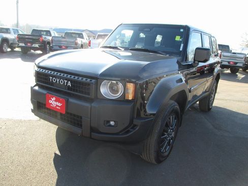 Used 2025 Toyota Land Cruiser Base image 9