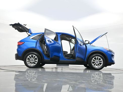 Used 2020 Ford Escape SE image 56