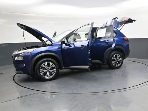 Used 2023 Nissan Rogue SV image 46