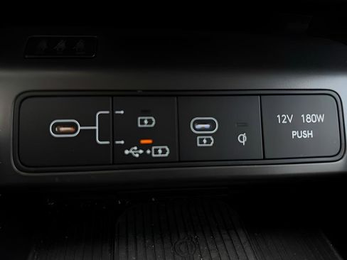 Certified 2025 Hyundai Kona SEL AWD/4WD image 29