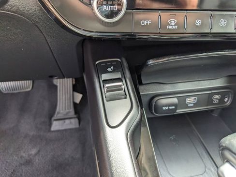 Used 2025 Kia Telluride S AWD/4WD image 28
