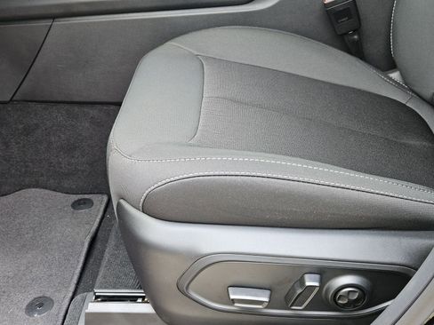 New 2026 Jeep Grand Cherokee Laredo RWD image 23