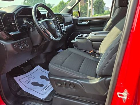 Used 2025 Chevrolet Silverado 1500 LT AWD/4WD image 10