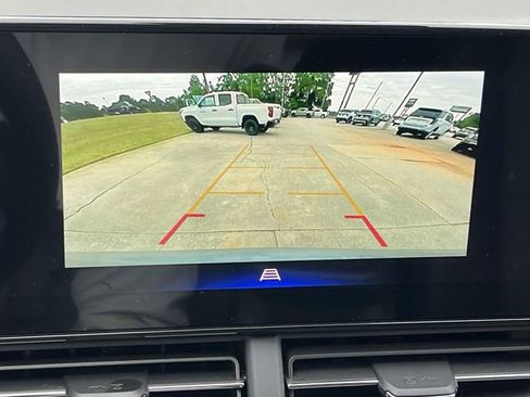 New 2026 Chevrolet Trax LT w/ Driver Confidence Package FWD image 20