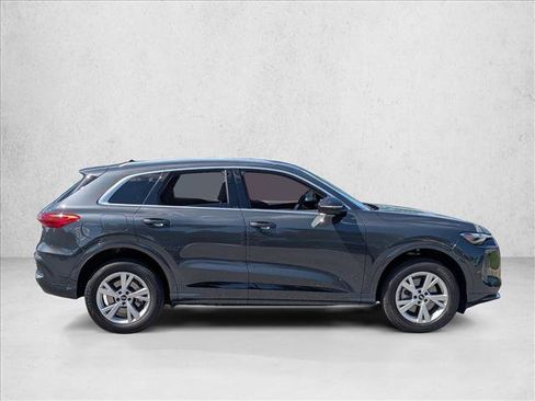 Certified 2025 Audi Q5 Premium w/ Convenience Package AWD/4WD image 4