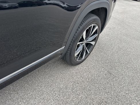 Used 2024 Volkswagen Atlas SEL Premium R-Line AWD/4WD image 7