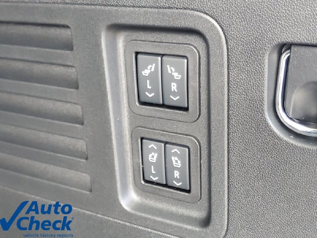 Used 2026 Buick Enclave Preferred w/ Power Package FWD image 11