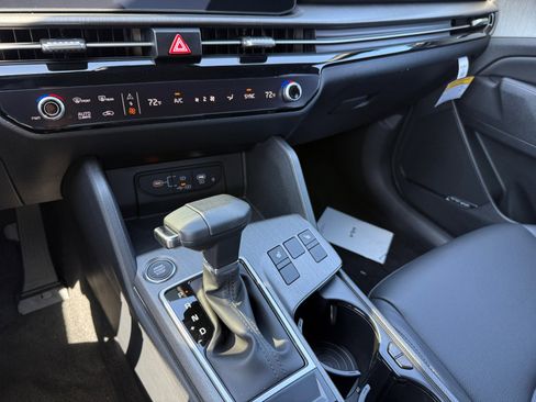 New 2026 Kia Sportage X-Line w/ X-Line Technology Package image 13