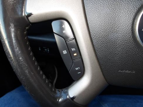 Used 2011 Chevrolet Silverado 2500 LT w/ Interior Plus Package AWD/4WD image 15