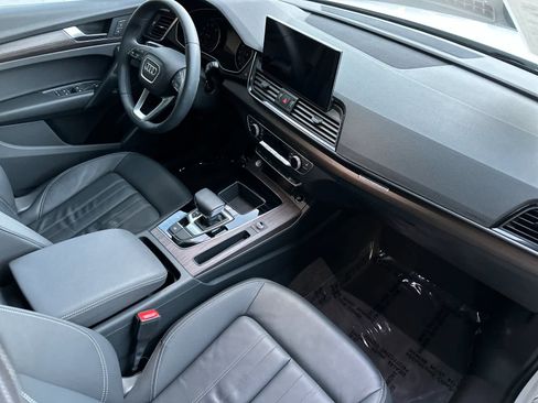 Used 2023 Audi Q5 2.0T Premium w/ Convenience Package image 16