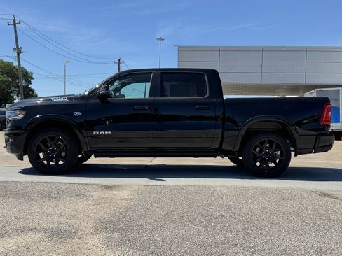 New 2026 RAM 1500 Laramie w/ Laramie Southwest Edition AWD/4WD image 7