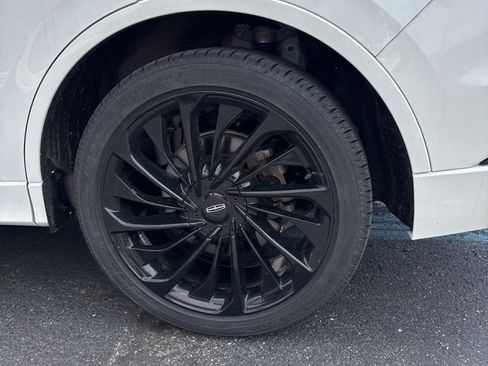 Used 2023 Lincoln Aviator Reserve w/ Equipment Group 201A AWD/4WD image 10